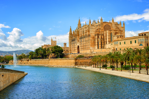 5 lugares obligados para veranear en España