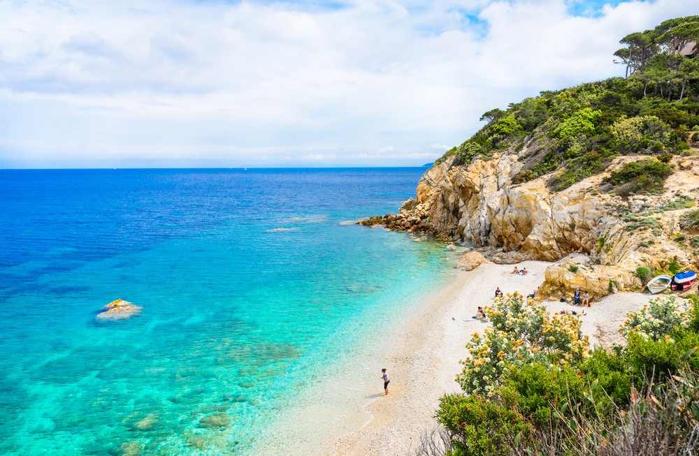 Playa de la Paolina en la Isla de Elba Playa de la Paolina en la Isla de Elba