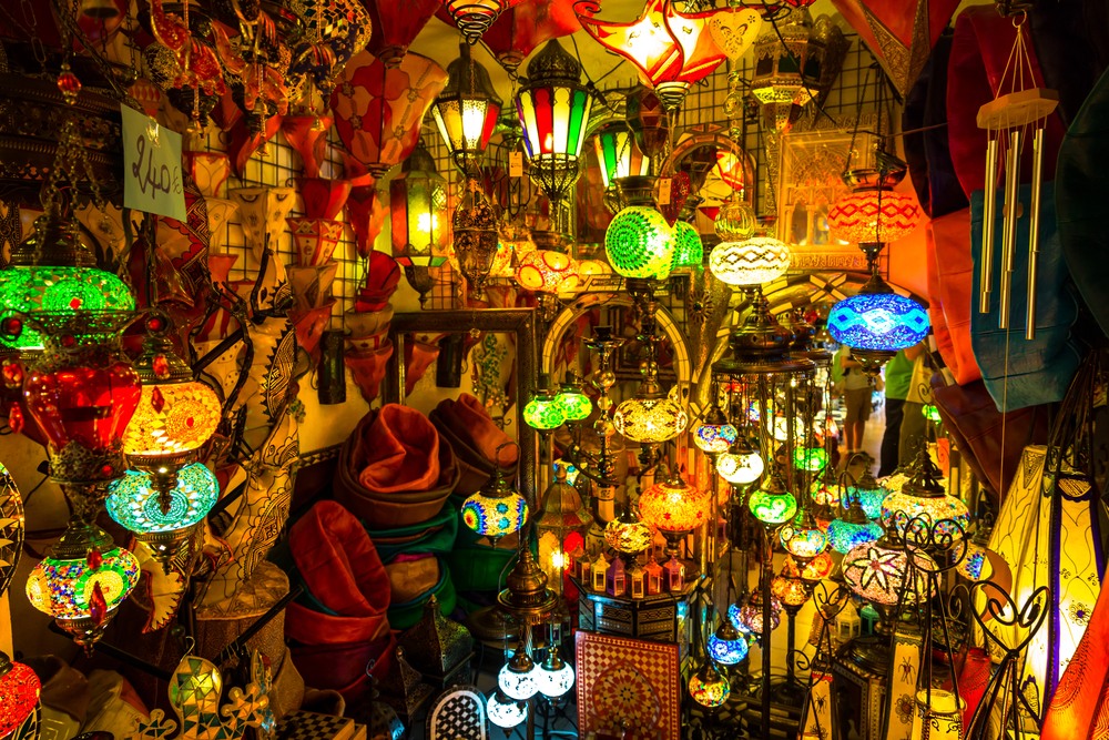 Puestecito de lámparas en el zoco de Marrakech