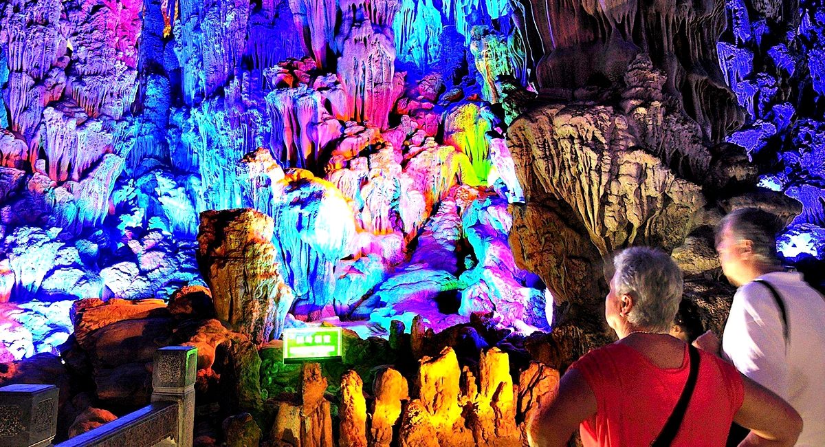 Planifica tus viajes visitando las cuevas más bonitas del mundo