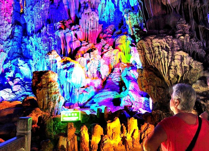 Planifica tus viajes visitando las cuevas más bonitas del mundo