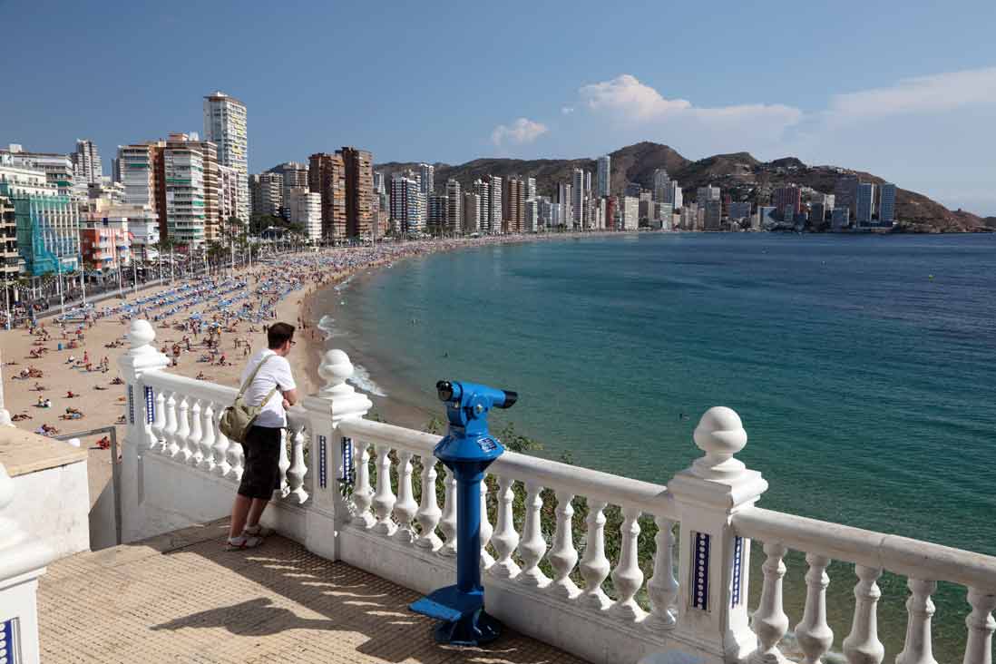 Vistas de la costa de Benidorm