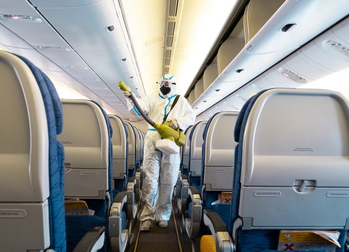 Las aerolíneas nos muestran cómo desinfectan sus aviones