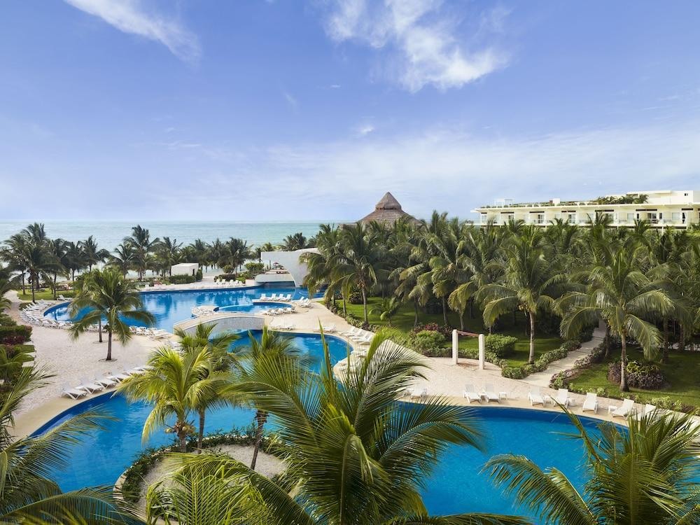 Azul Beach Resort Riviera Cancún by Karisma