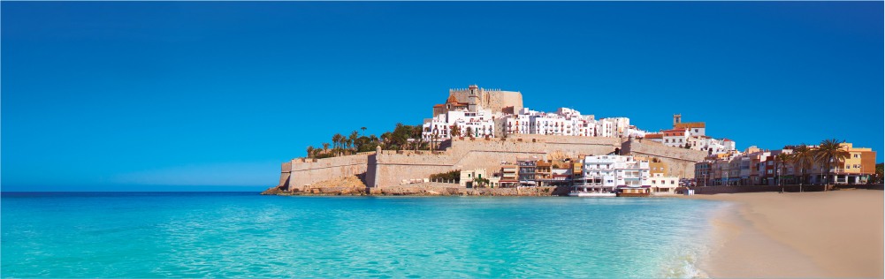 Este verano, visita Peñíscola, un destino de cine en todos los sentidos