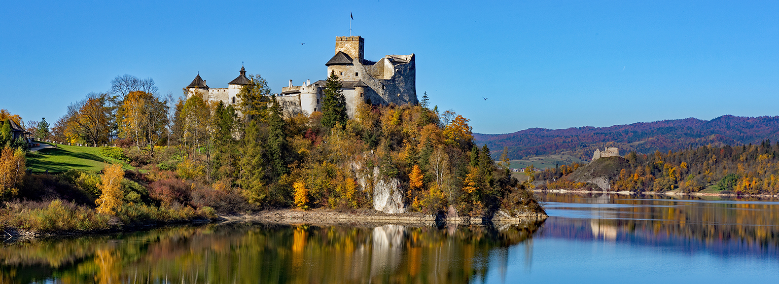 Castillo de Niedzica (región de Malopolska)