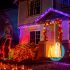 Casa estadounidense decorada en Halloween